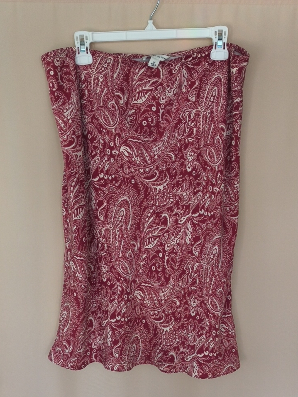 Like New Banana Republic Red and White Paisley Midi Skirt Size 14